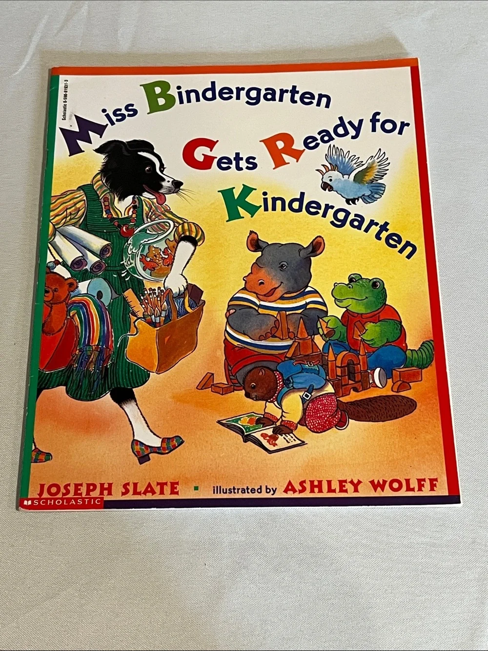 Scholastic Miss Bindergarten Gets Ready for Kindergarten - Red/Green/Yellow
